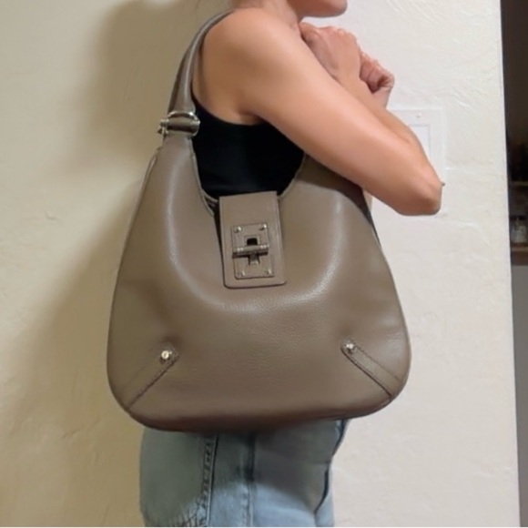 Banana Republic Vida warm grey taupe Pebble Leather Slouchy Hobo Shoulder Bag - Picture 1 of 6